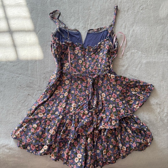 Altar’d State Mini Floral Romper - Picture 2 of 6